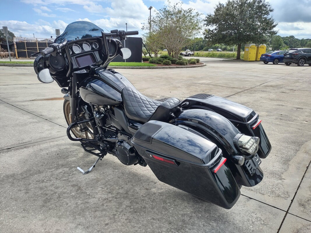 Street Glide® ST