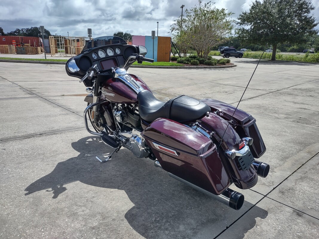 Street Glide®