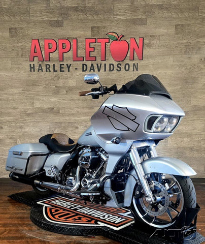 Road Glide®
