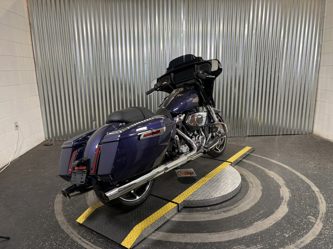 Street Glide®