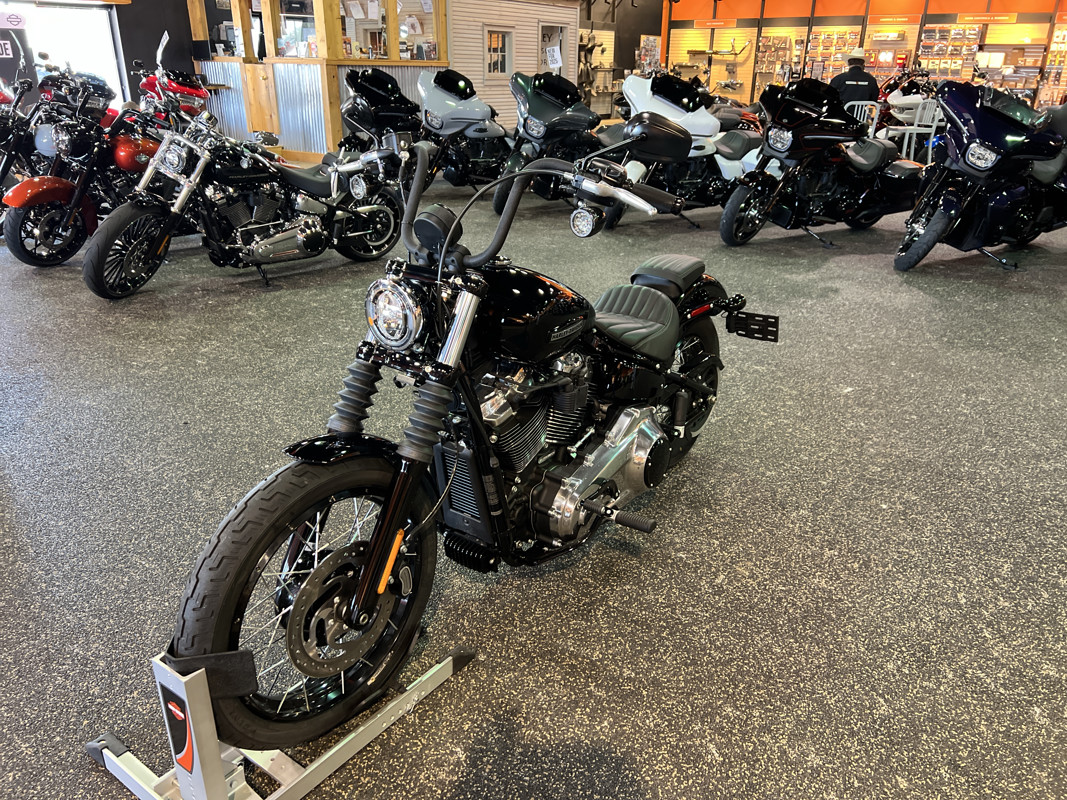 Street Bob®