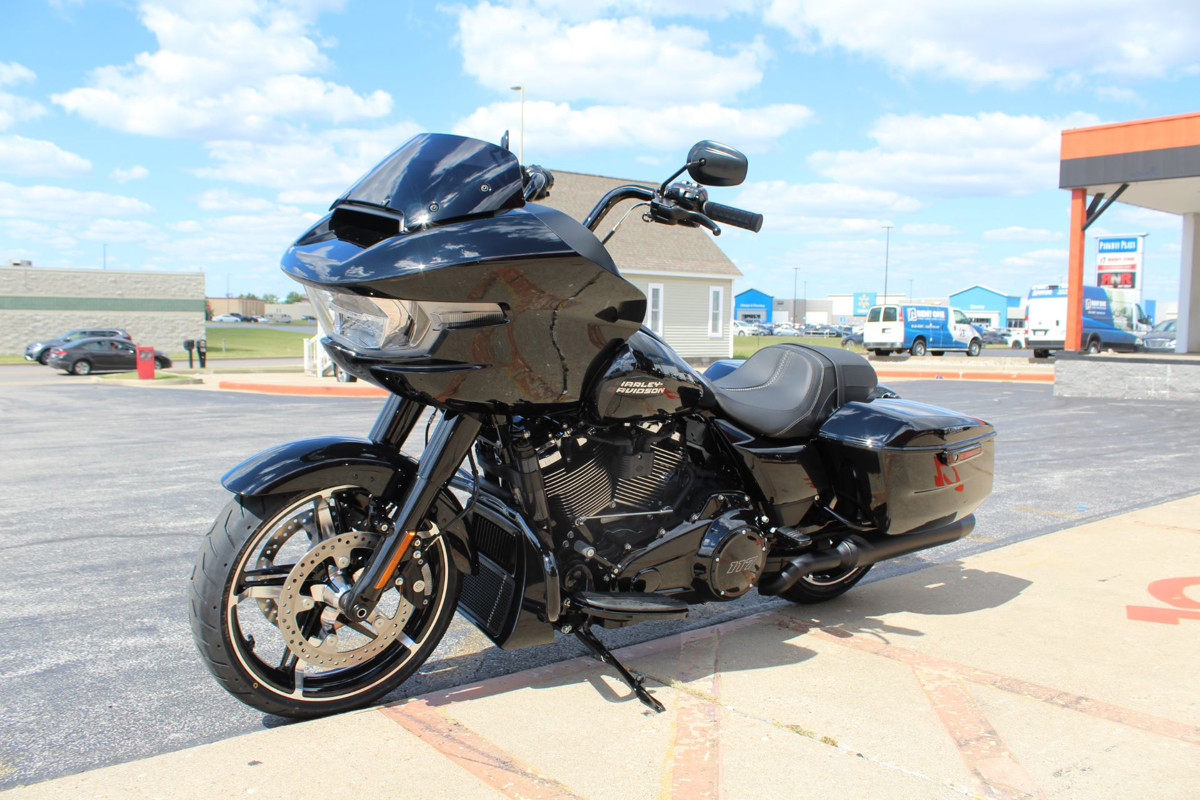 Road Glide®