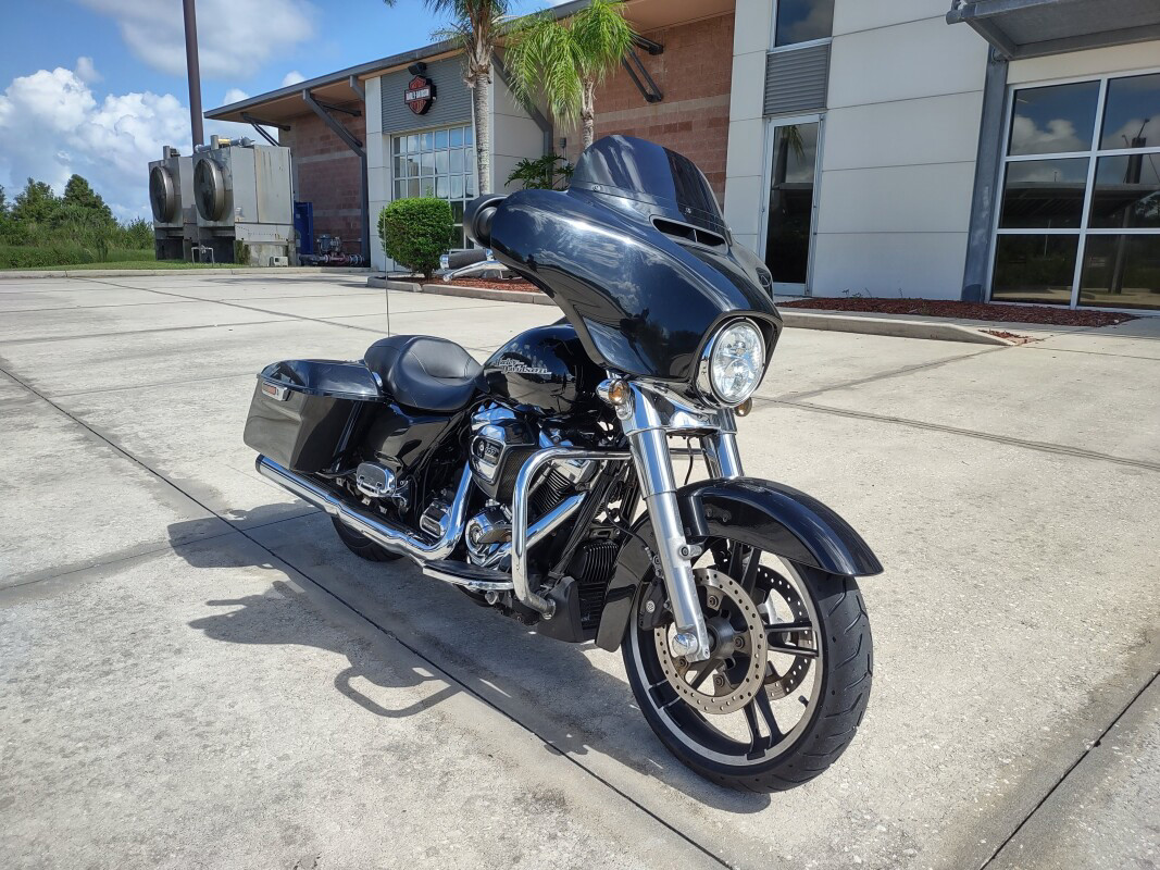 Street Glide®