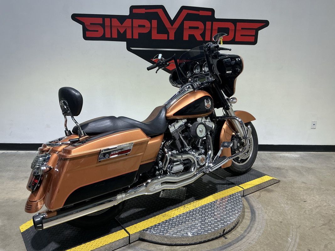 Street Glide®