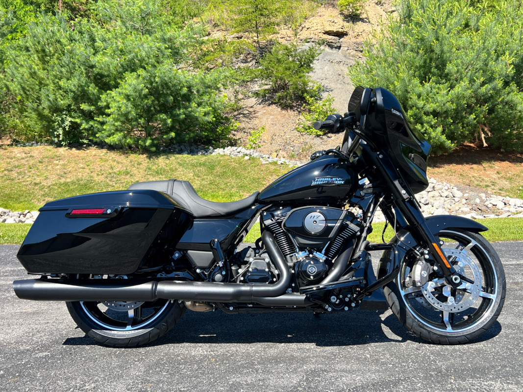 Street Glide®