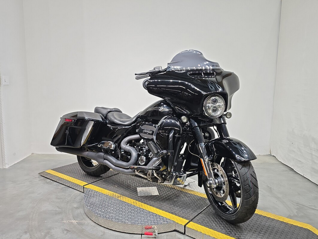 CVO® Street Glide®