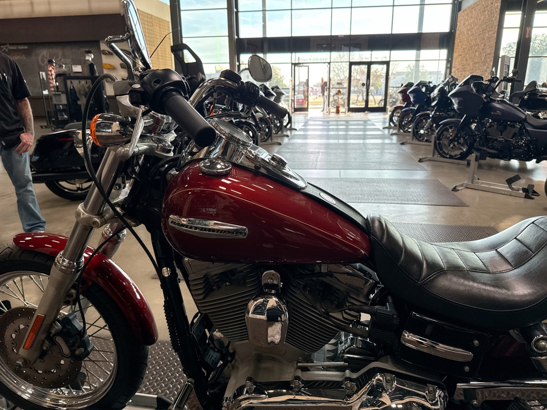 Dyna® Super Glide® Custom