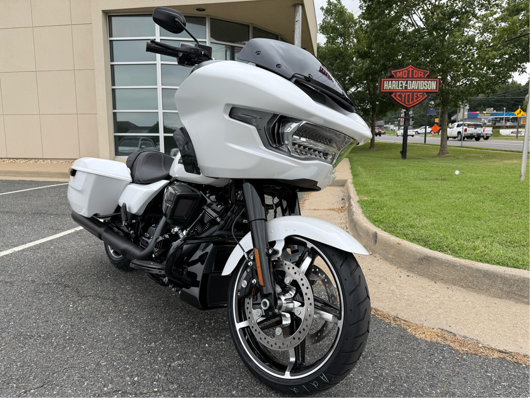 Road Glide®