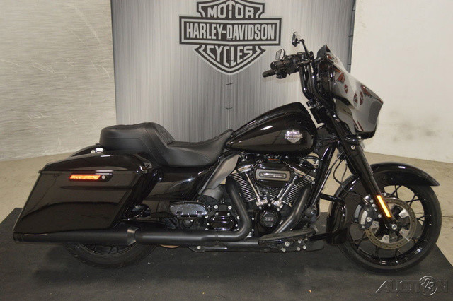 Street Glide® Special