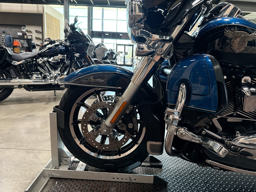 Electra Glide® Ultra® Limited 115th Anniversary