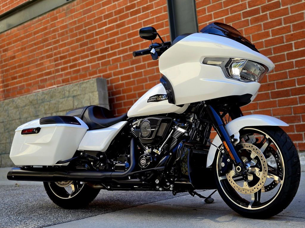 Road Glide®
