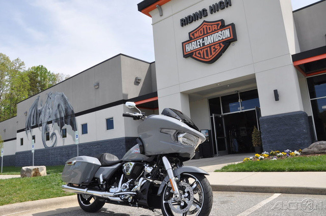 Road Glide®