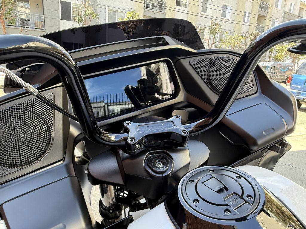 Road Glide®