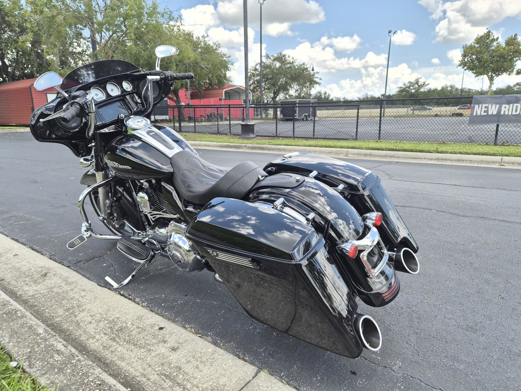 Street Glide® Special