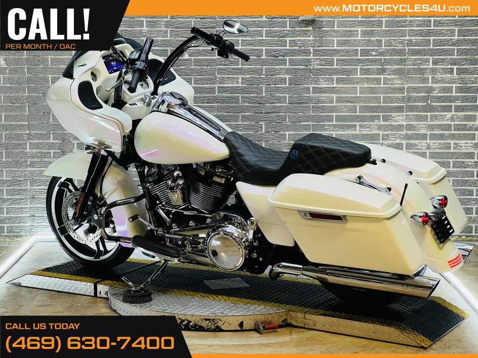 Road Glide®