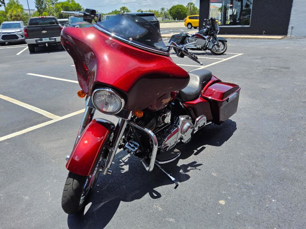 Street Glide®