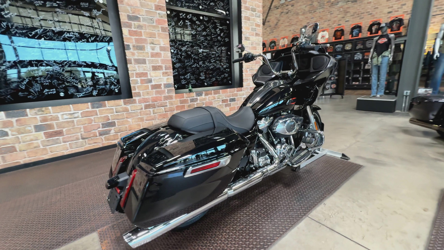 Road Glide®