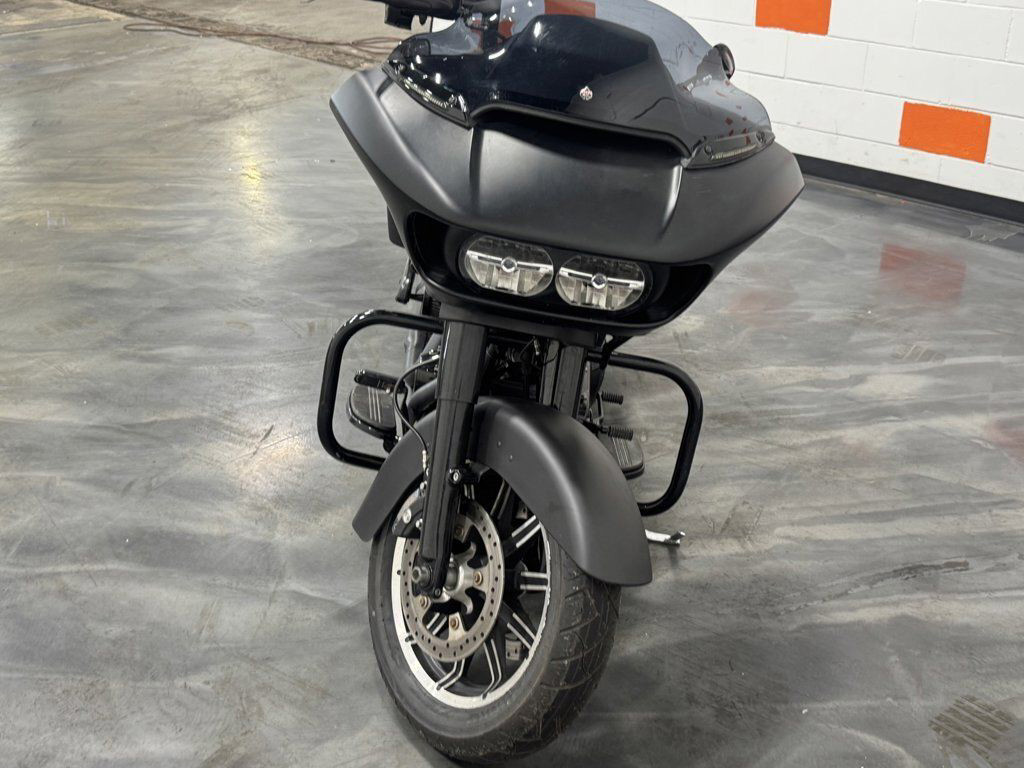 Road Glide®