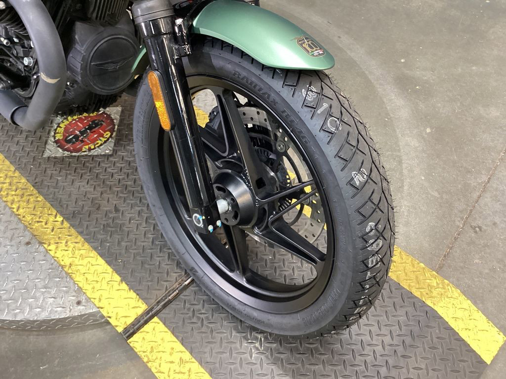 V7 Stone E5