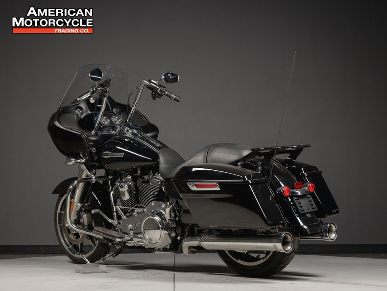Road Glide®