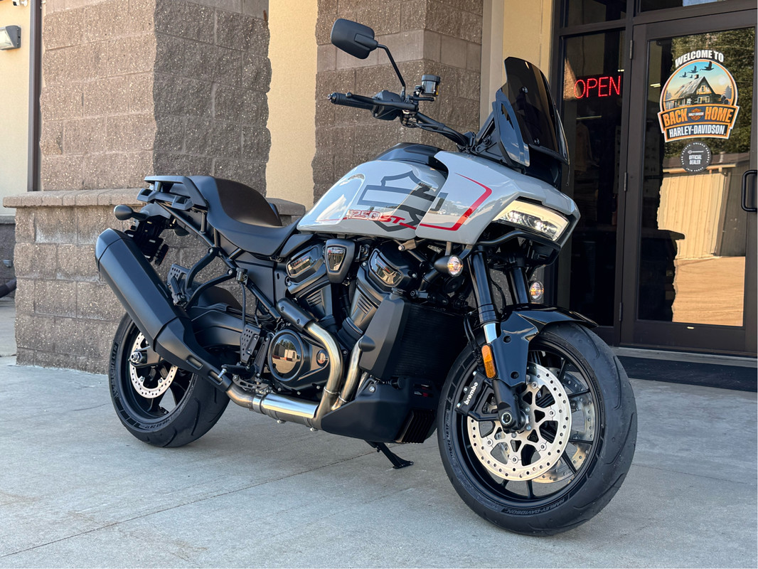 Pan America® 1250 ST