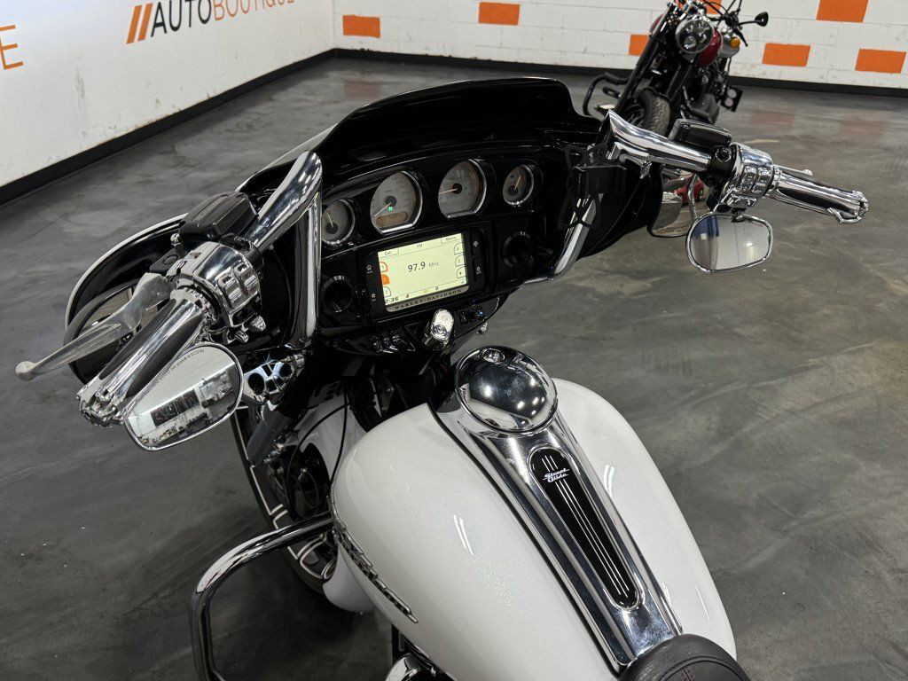 Street Glide® Special
