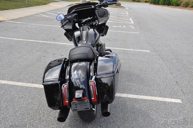 Road Glide®