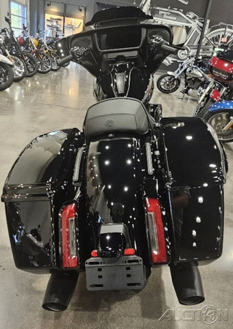 Street Glide®