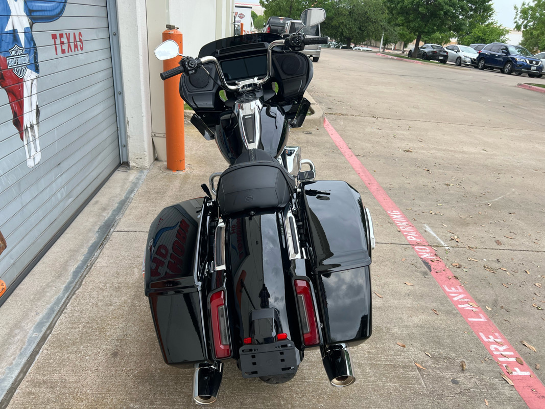Road Glide®