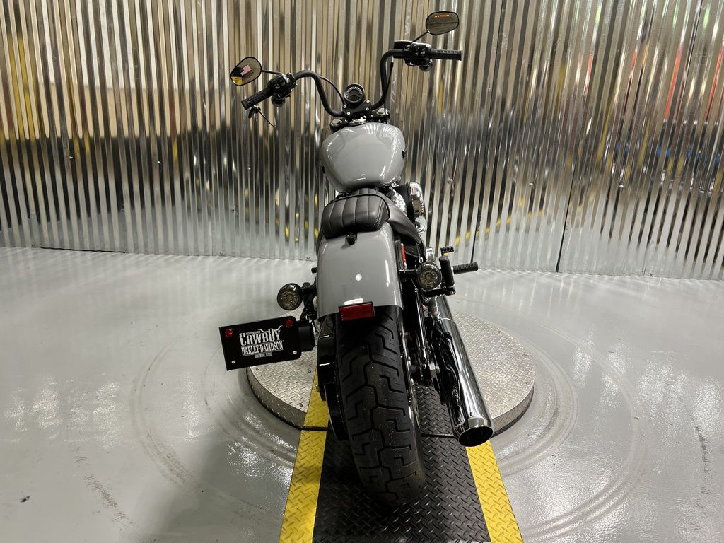 Street Bob®