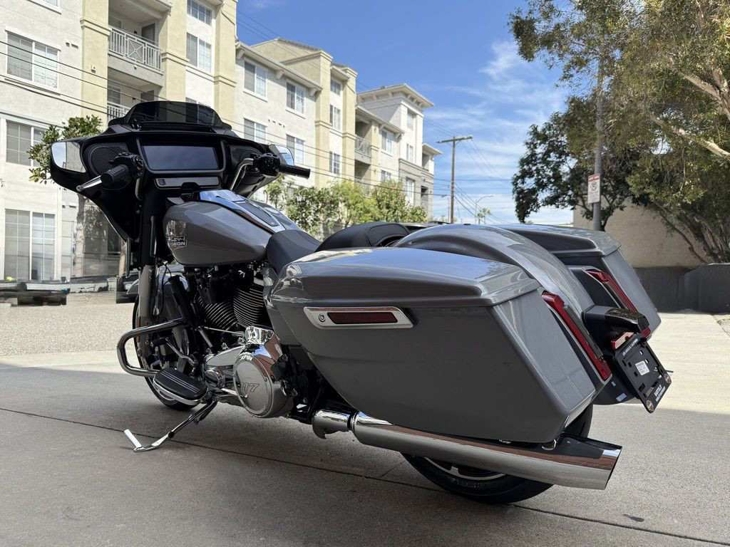 Street Glide®