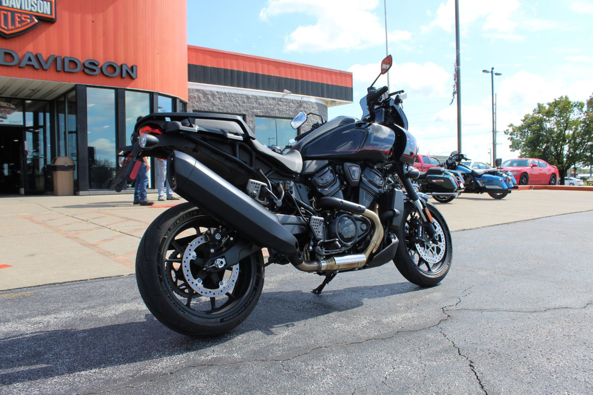 Pan America® 1250 ST