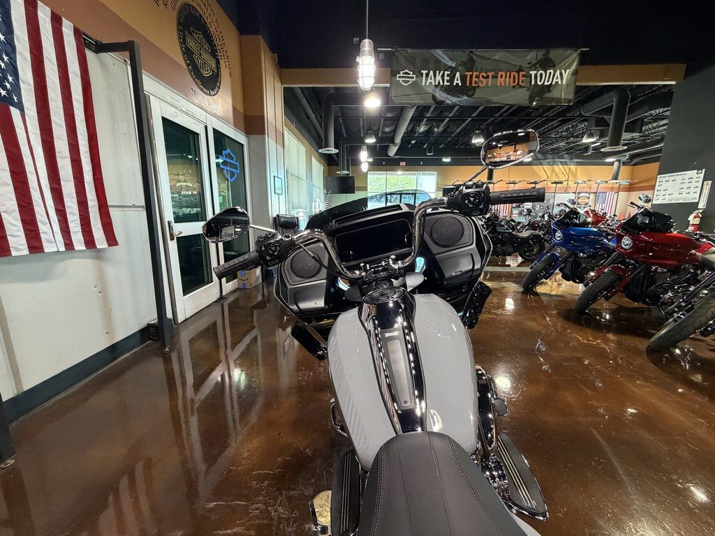 Road Glide®