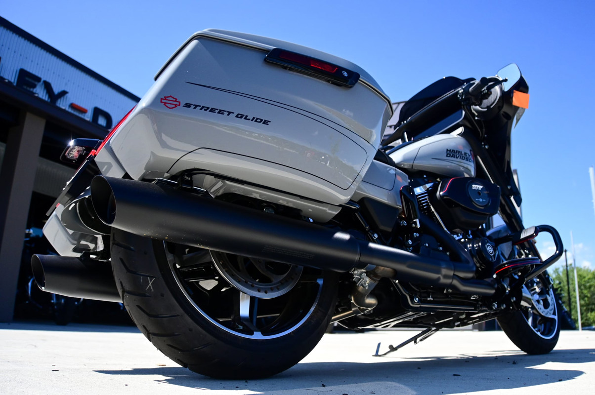 Street Glide®