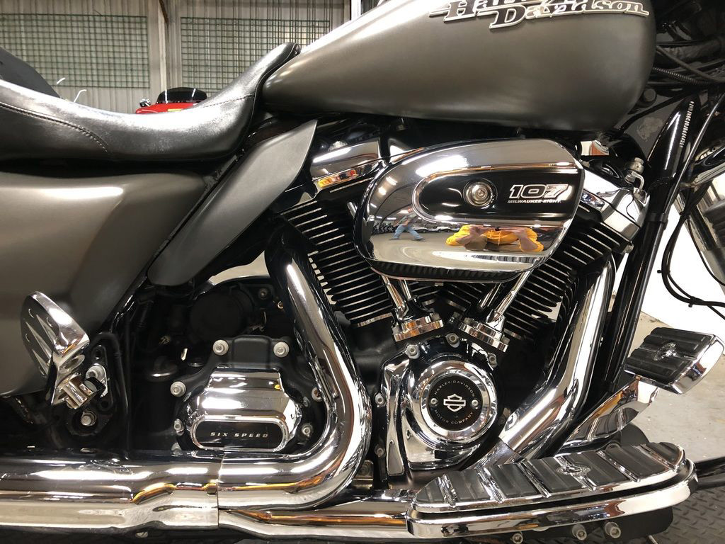Street Glide®