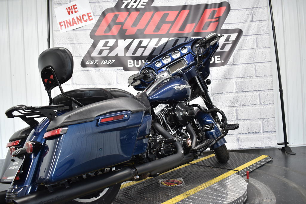 Street Glide®