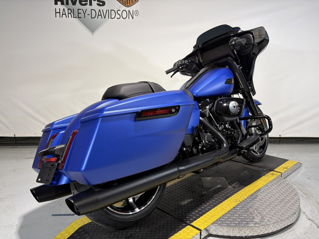 Street Glide®