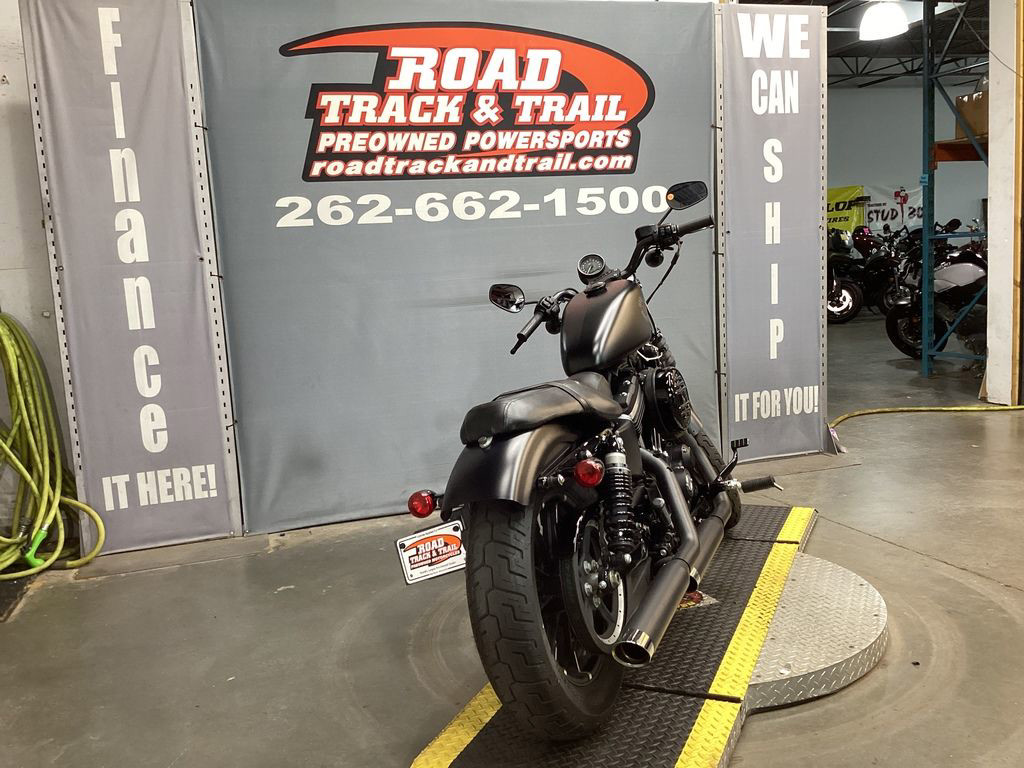 Iron 883®