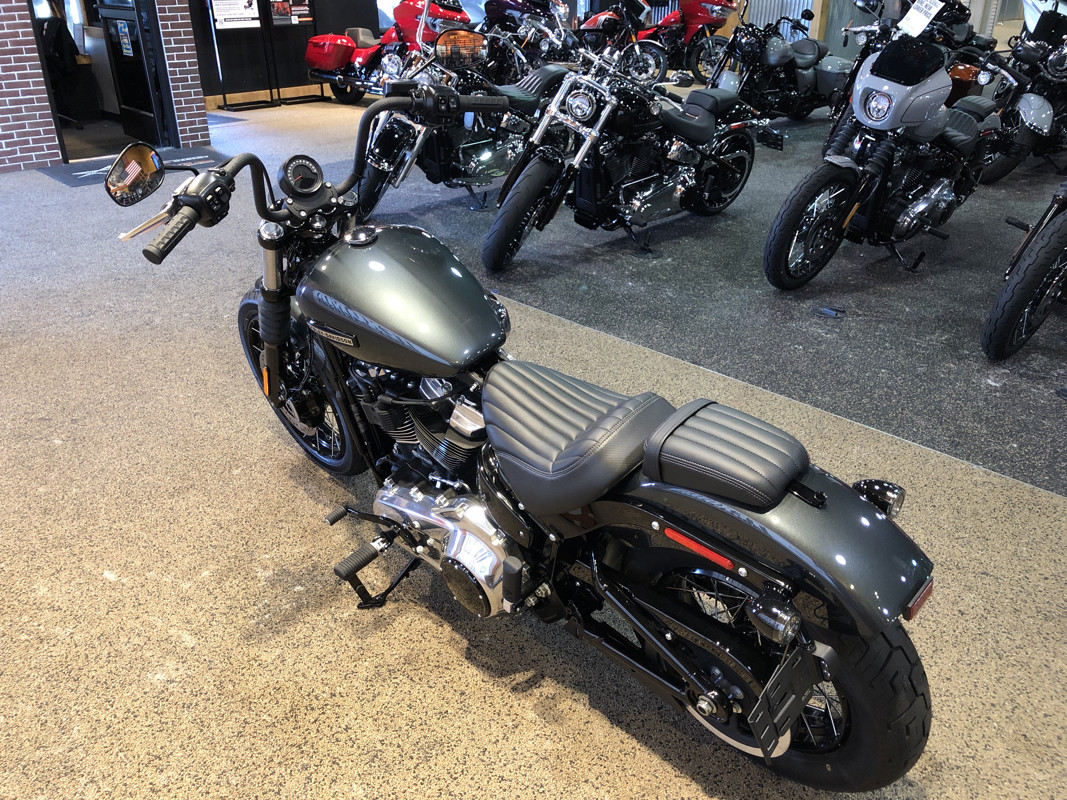 Street Bob®