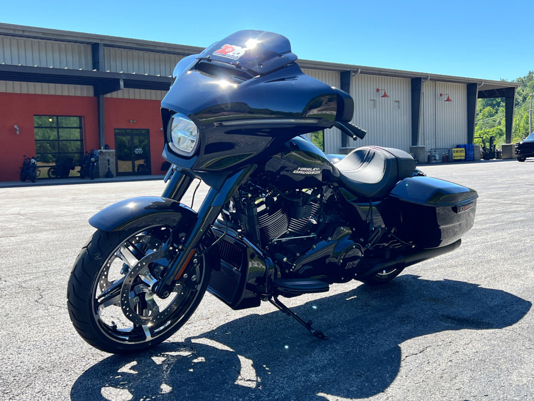 Street Glide®