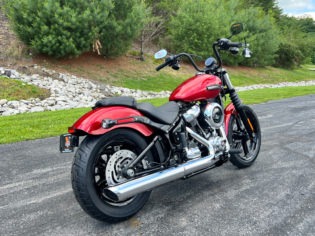 Street Bob®