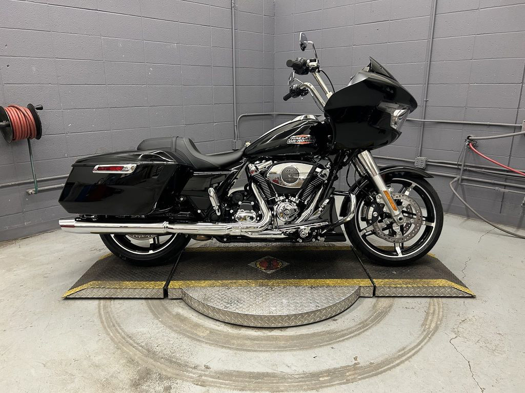 Road Glide®