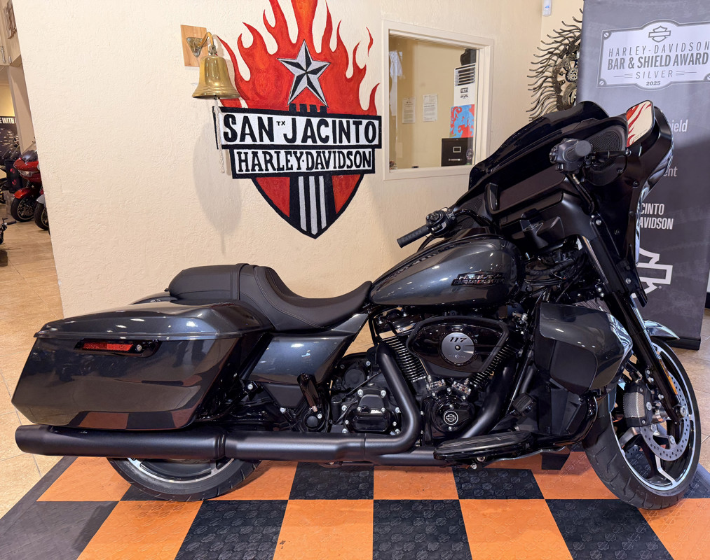 Street Glide®