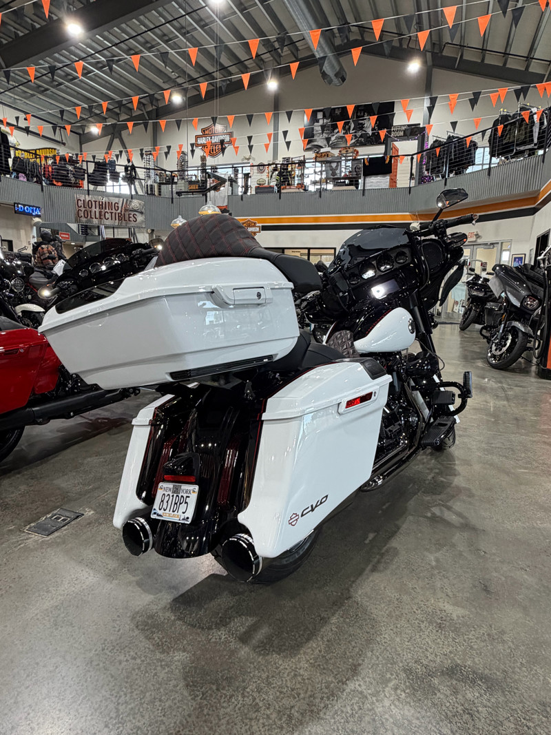 CVO® Street Glide®