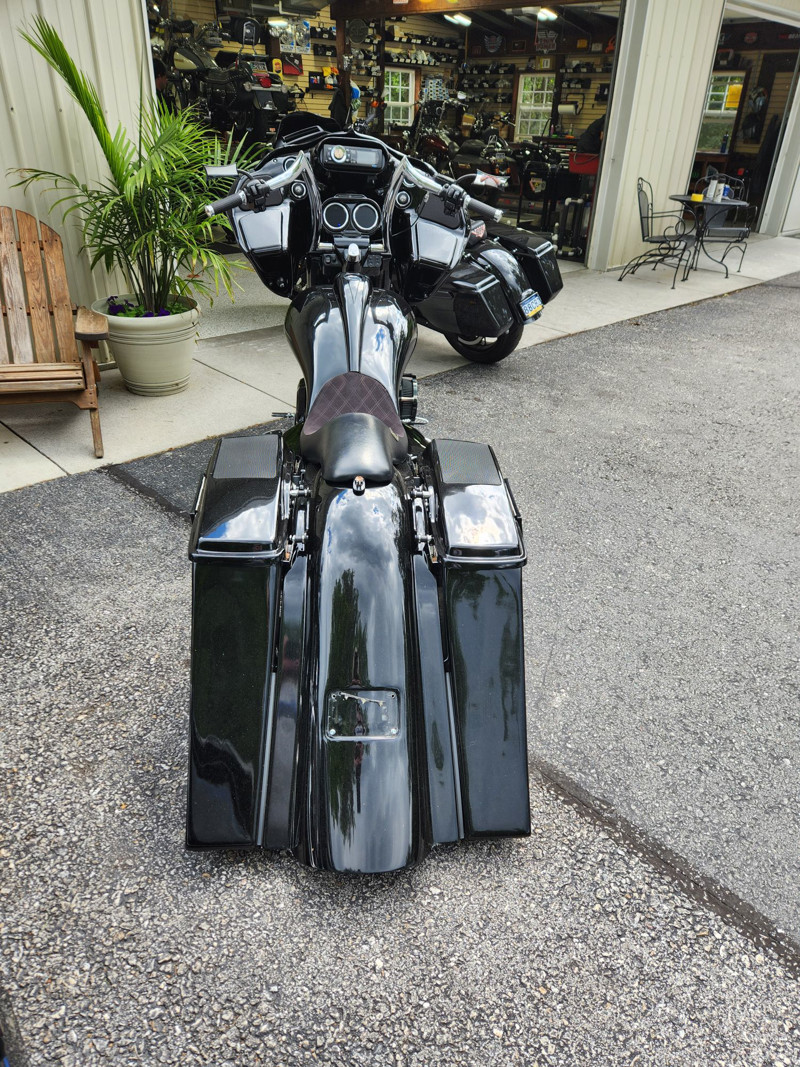 Road Glide®
