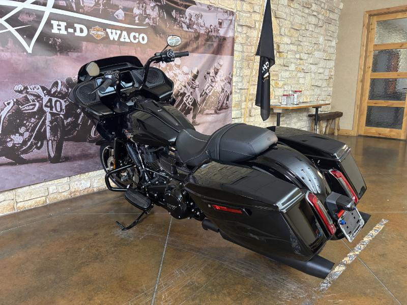 Road Glide®