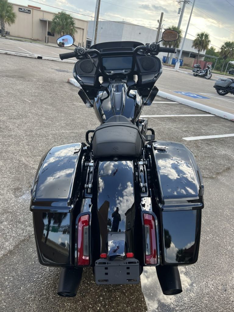 Road Glide®