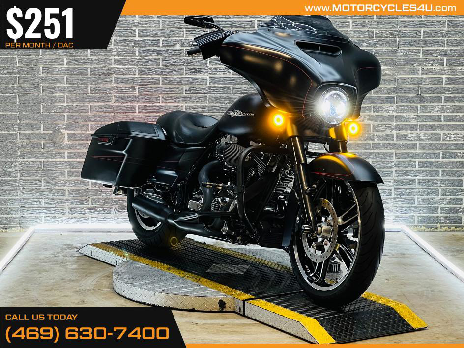 Street Glide® Special