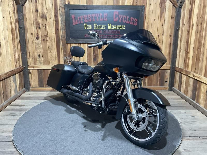 Road Glide®