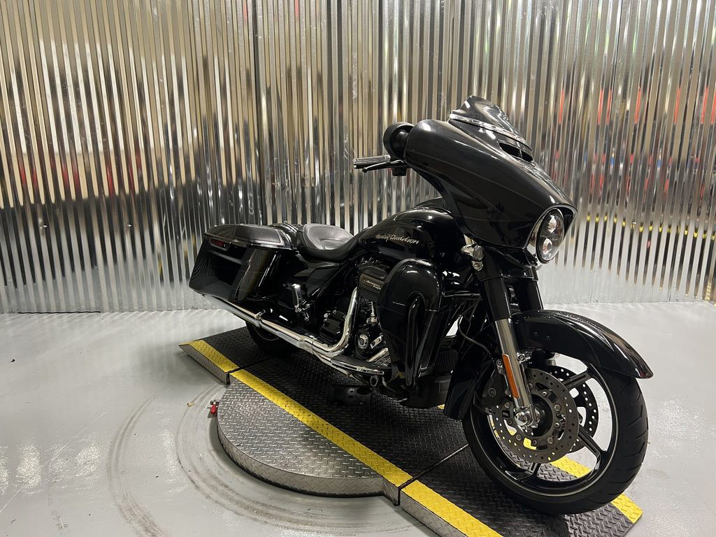 CVO® Street Glide®